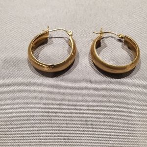 10 kt gold 1 inch hoops brushed gold qith wheat inscription